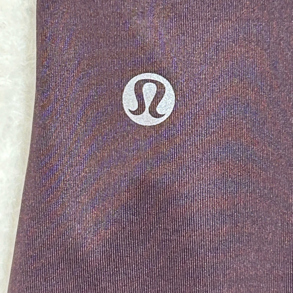 lululemon athletica Deep Plum/Mauve Colored Short Sleeve Quick Dry Tee Size L - Picture 3 of 6